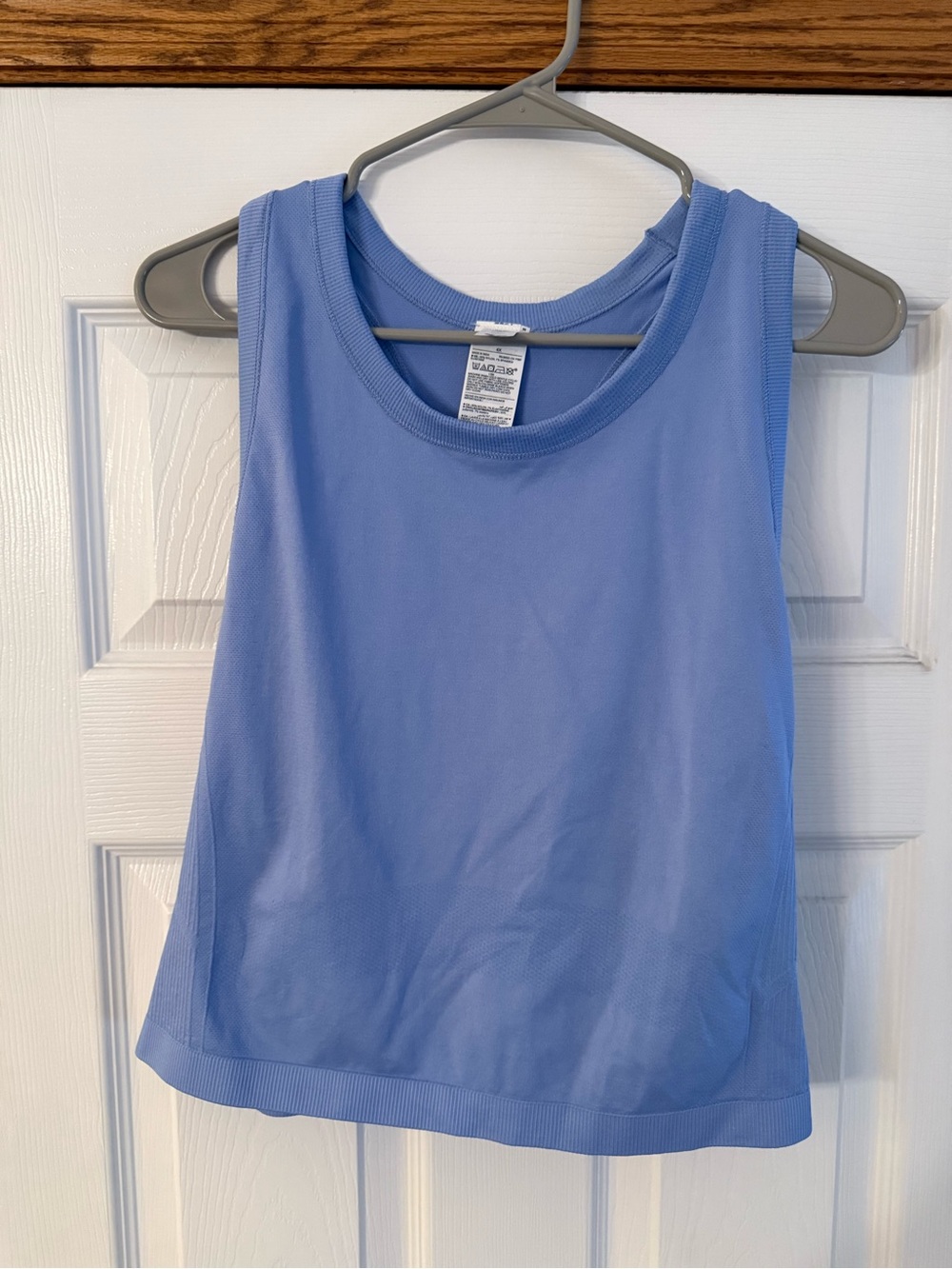 Athletic Rib-Trim Scoop Neck crop Tank Top in light blue